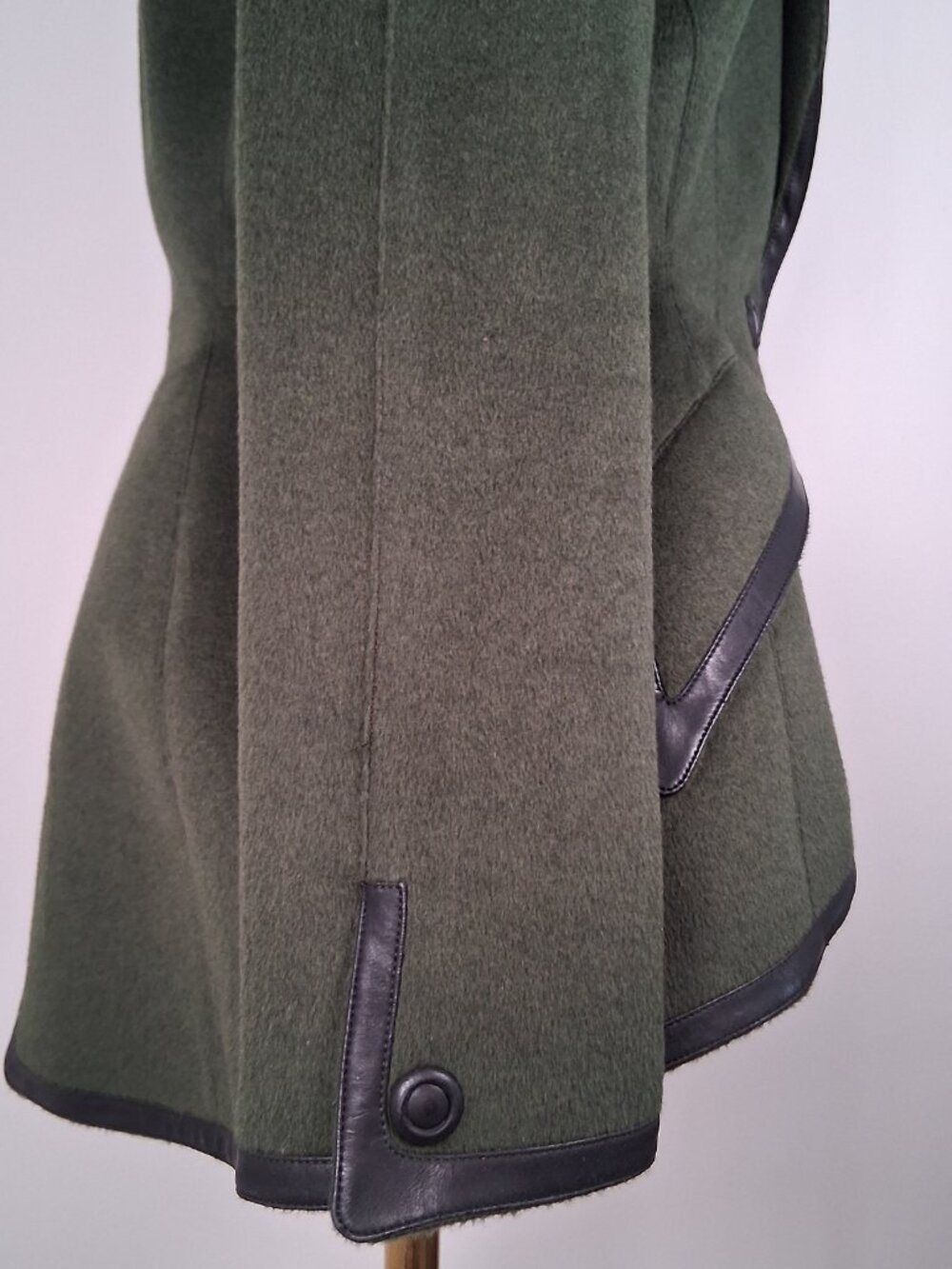 Archival Thierry Mugler Wasp Waist Wool & Leather Trim Jacket size 40 - US 8/10 - Picture 6 of 11